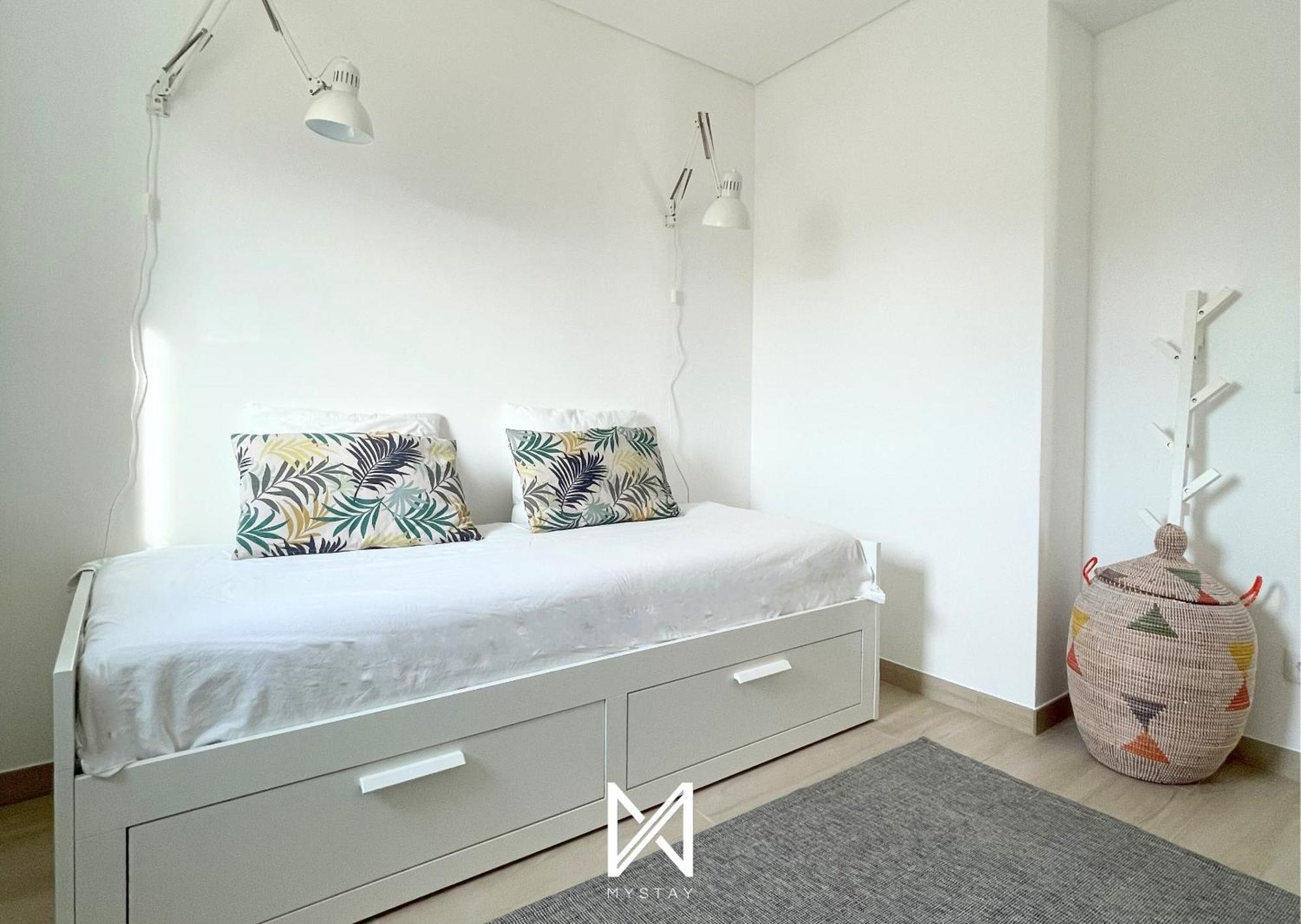 That Place For U - Blue House Apartment Costa da Caparica